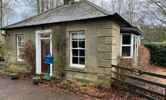 Paxton Cottage | The Lodge- charming cottage on private country house estate