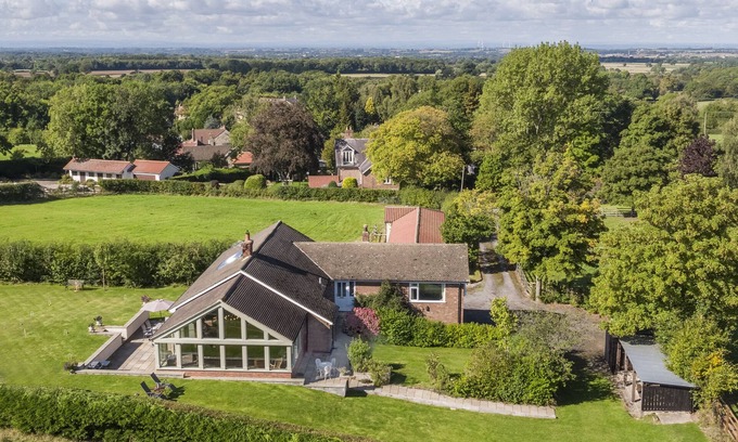 Great Broughton House | THE LODGE, pet friendly, with open fire in Ingleby Greenhow