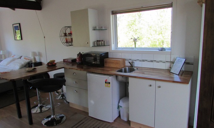 Arundel Apartment | The Loft is very well situated to explore the middle of the South Island