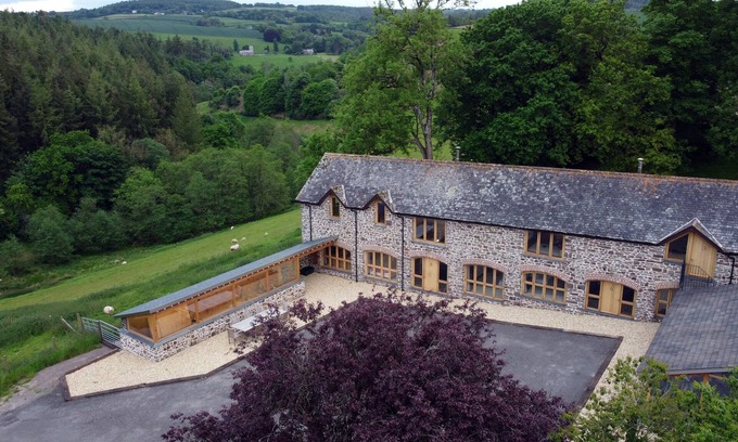 Chulmleigh House | The Lower & Upper Arches, luxury Converted Barn in Devon countryside