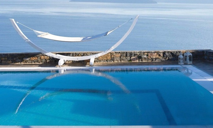 Katsikia Villa | The luxurious villa 'Friends" is located in one of the most beautiful areas