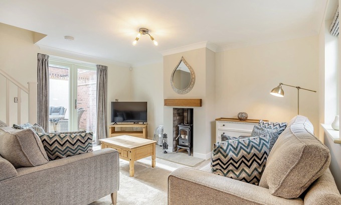Frampton Cottage | The Malt House- UK34817