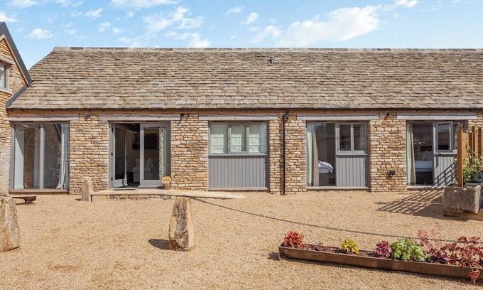Inchbrook Cottage | The Maltings - UK44460