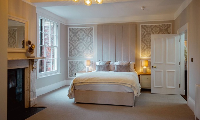 Willington House | The Manor Lodge, Repton - Luxury House Sleeps 14