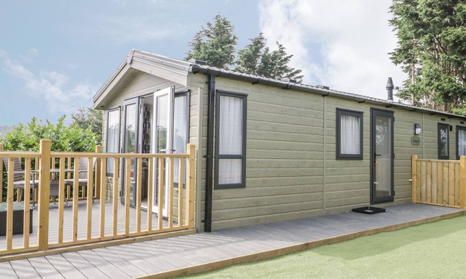 Cloughton Cottage | THE MAPLE, pet friendly, with a garden in Cloughton