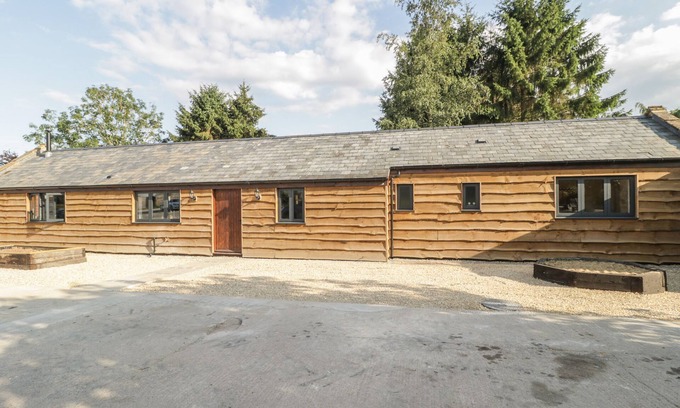 Barwick Cottage | THE MILKING BARN, family friendly, with open fire in Yeovil, Somerset