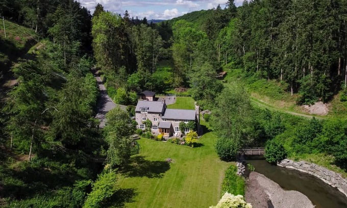 Montgomery House | The Mill at Marrington Estate