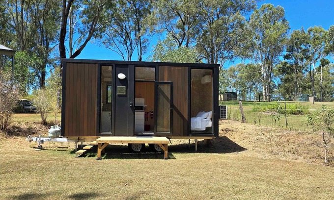 Mundoolun House | The Mini Chalet by Tiny Away