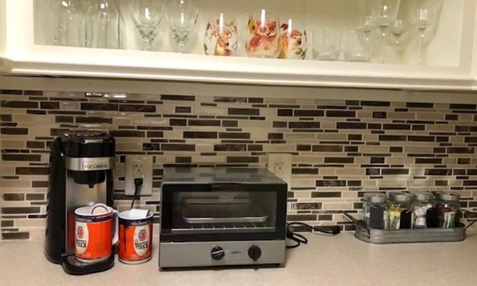 Williamston House | The Model T Suite at Snooze and Cruise Apartments