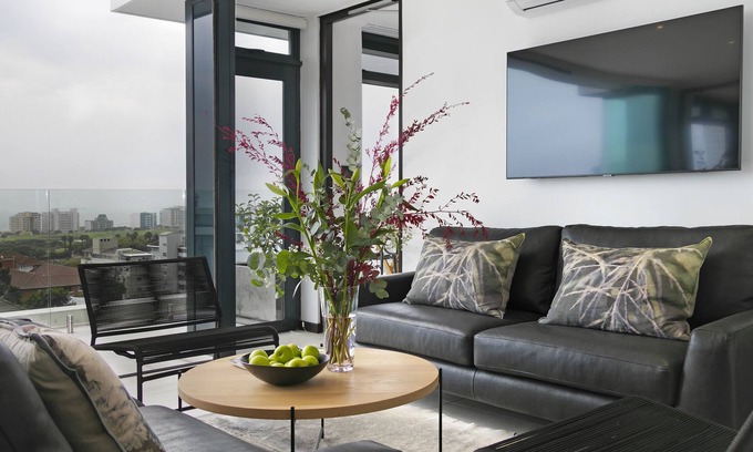 Three Anchor Bay Apartment | The Murex 3 Bedroom-Serviced Apartment