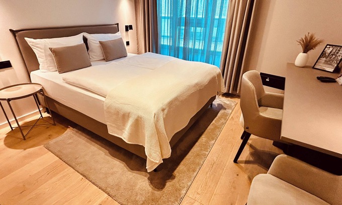 Hamburg-Barmbek Apartment | The MYDE Self Check-in Studios