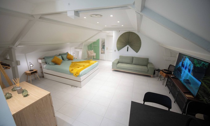 Fontenay-Saint-Pere House | THE NATURAL INSTANT in the heart of the VEXIN! 40 minutes from Paris and 1 hour from Normandy.