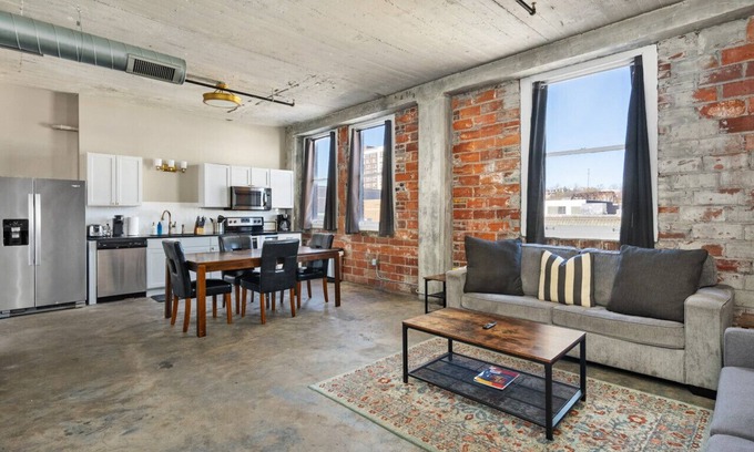 Downtown Apartment | The Nelson Lofts - Unit 7 (2 BR)