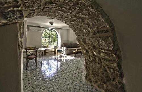 Ein Karem House | The Nest - A Romantic Vacation Home in Ein Kerem - Jerusalem