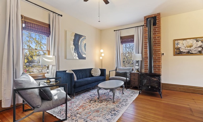 Hastings Apartment | The Nininger Historic Apt - Walk to DT and River, King Bed, Pet Friendly