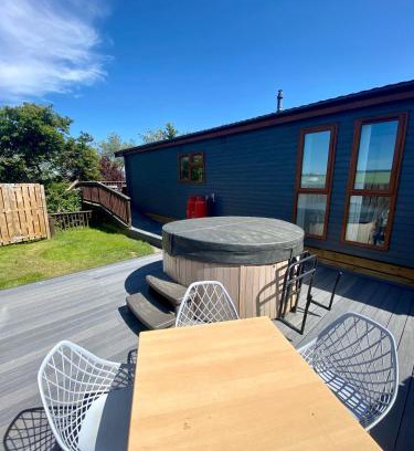 Aberystwyth Other | The Oak Lodge