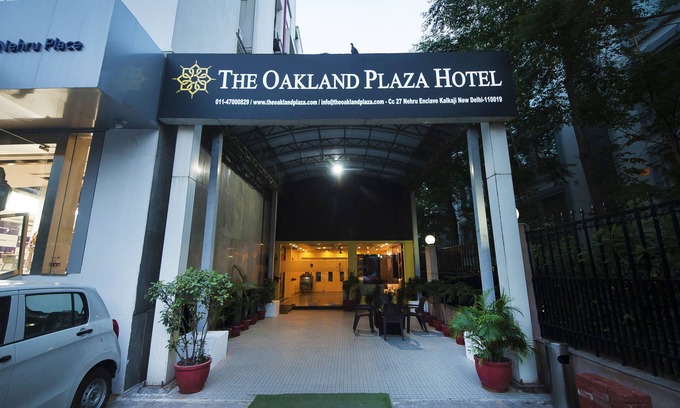 Kalkaji Hotel | The Oakland Plaza by Orion Hotels