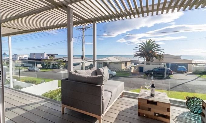 Rewa House | The Ocean Outlook - pure luxury accommodation