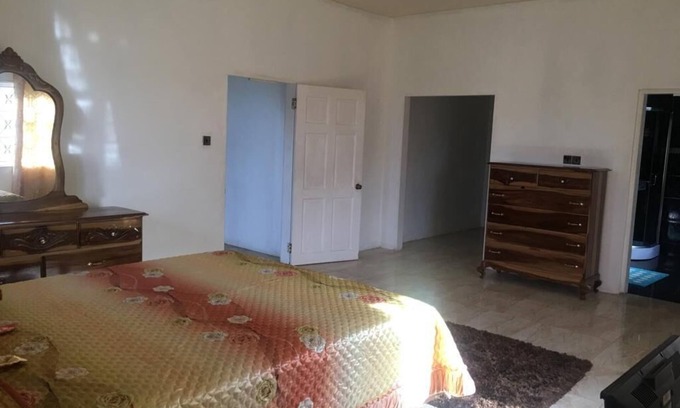 Moore Town Apartment | The Ocean View Villa