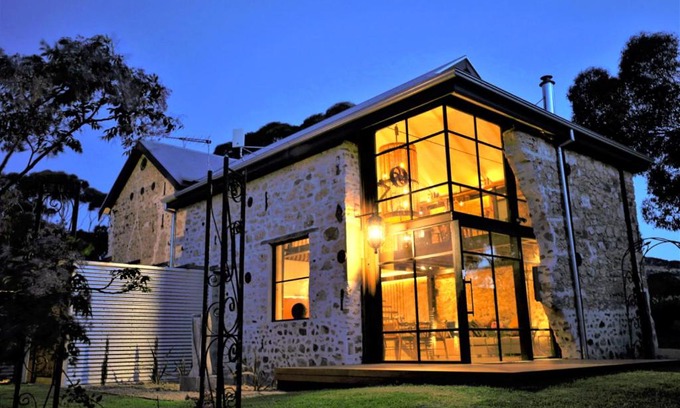 Sellicks Hill Bed & Breakfast | The Old Chaff Mill Organic Vineyard Retreat