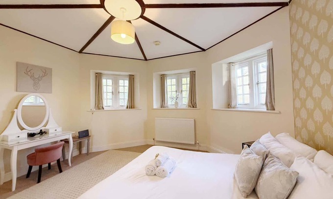 Langford Cottage | The Old Dairy at Combe Lodge - Hopewell