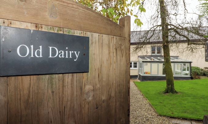 Okehampton Cottage | THE OLD DAIRY, pet friendly, with open fire in Sourton Down