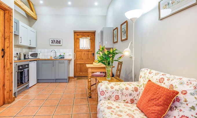 Ellesmere Cottage | The Old Dairy-UK36138