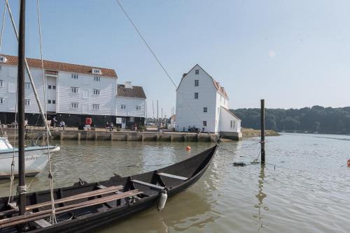 Martlesham Heath House | The Old Granary Cottage, Woodbridge
