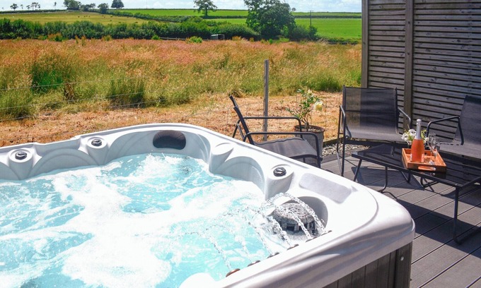Thelbridge Cottage | The Old Hayloft - UK49680