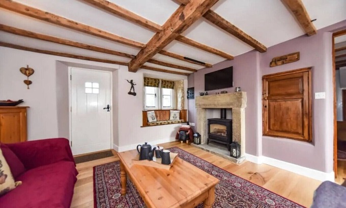 Alfreton House | The Old Horns cottage