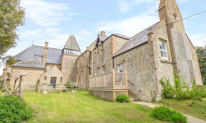 Totland Bay Cottage | THE OLD KITCHENS, pet friendly, with open fire in Totland