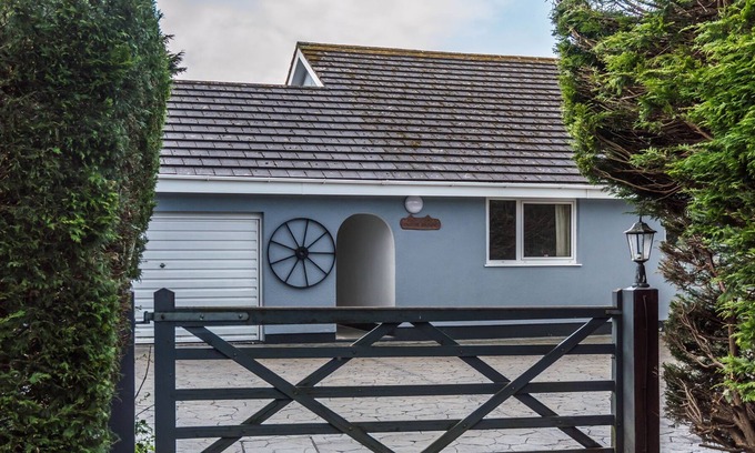Lamphey House | The Old Orchard - 3 Bedroom - Lamphey