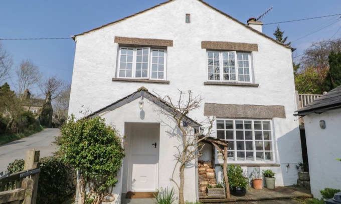 Meathop Cottage | THE OLD POST HOUSE, pet friendly, with open fire in Witherslack