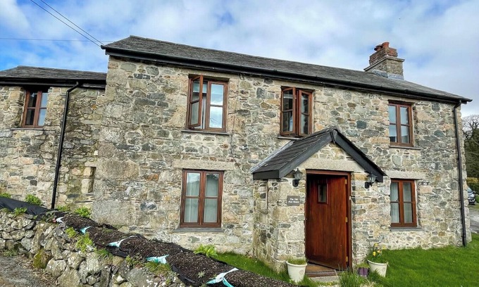 Peter Tavy Cottage | The Old Post House - Historic Dartmoor Cottage