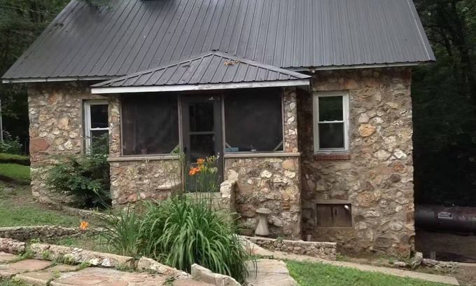 Steelville House | The Old Rock House on the Meramec River
