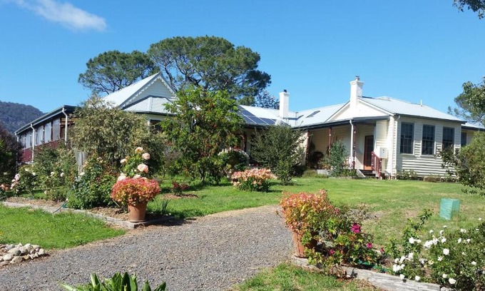 South Wolumla Bed & Breakfast | The Old School Bed and Breakfast