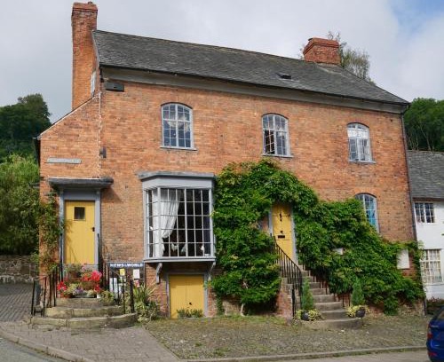 Montgomery Bed & Breakfast | The Old Stores
