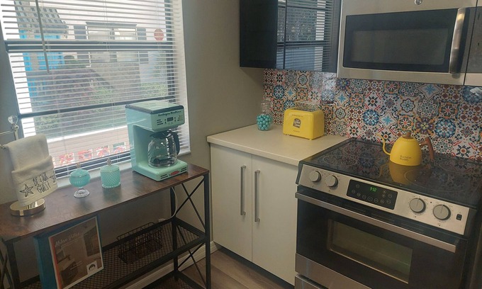 Temple Terrace Apartment | The Oshun Suite- Hidden Gem on Gated Estate near USF & Busch Gardens