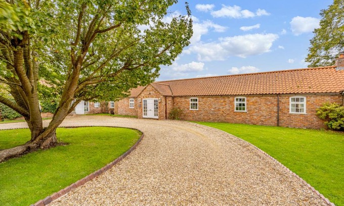 Frampton House | The Paddocks Romantic Retreat