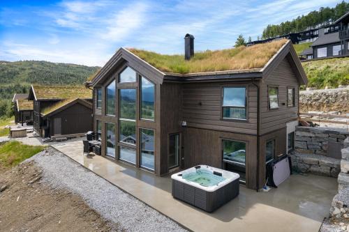 Sogndal Villa | The Panorama Retreat - Rindabotn Cabin