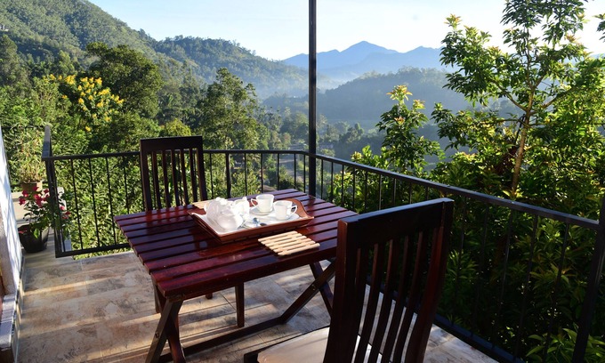 Kumbalwela Hotel | The Paramount