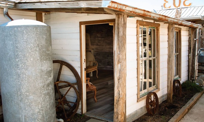 Round Top House | The Peaceful Bungalow