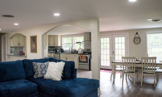 Lake Charles House | The Peacock Nest
