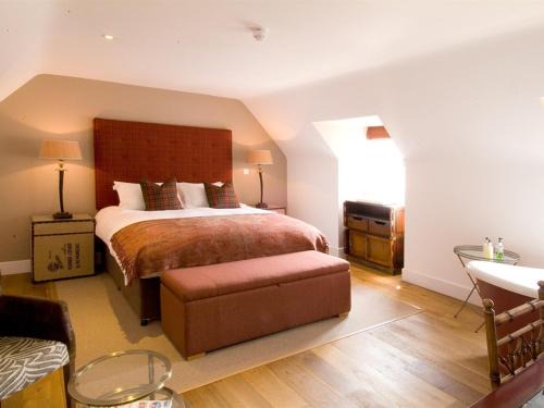 Chilworth Hotel | The Percy Arms