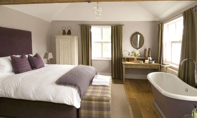 Chilworth House | The Percy Arms