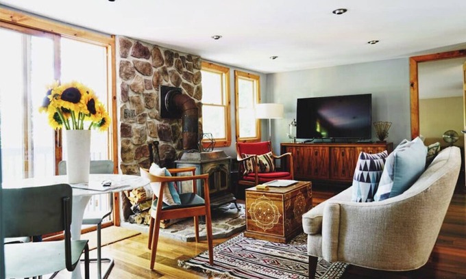 Yulan House | The Perfect Catskills Lake House