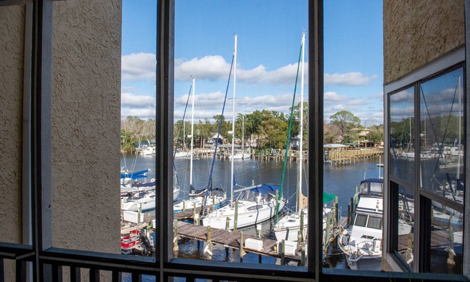 Niceville Condo | The perfect getaway, Marina Views