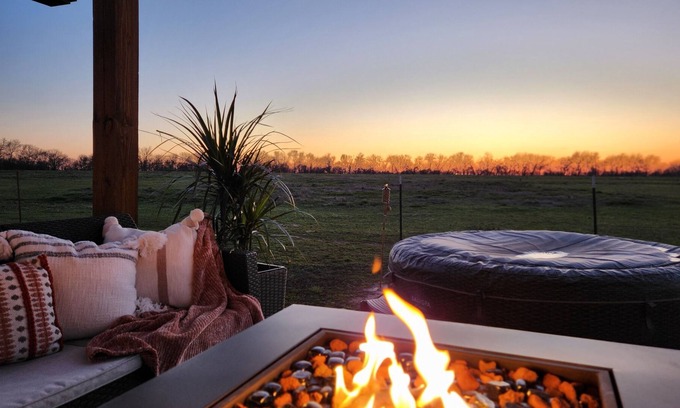 Carthage House | The Perfect Retreat: Modern Tiny Home - Hot Tub - Stunning Sunset Views