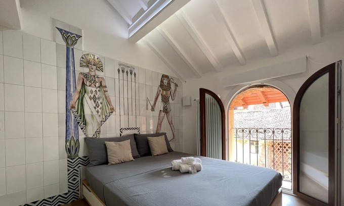 Saronno Apartment | The Pharaoh’s House