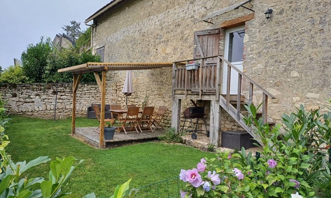 Neuville-sur-Ailette House | The pigeon fancier's house